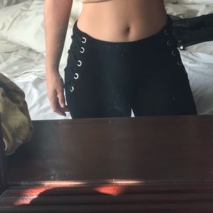 Black lace up sides Guess pants